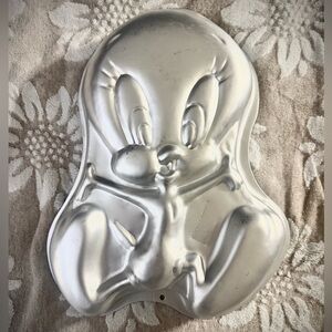 Vintage Wilton Silver Tweety Bird Cake Pan
